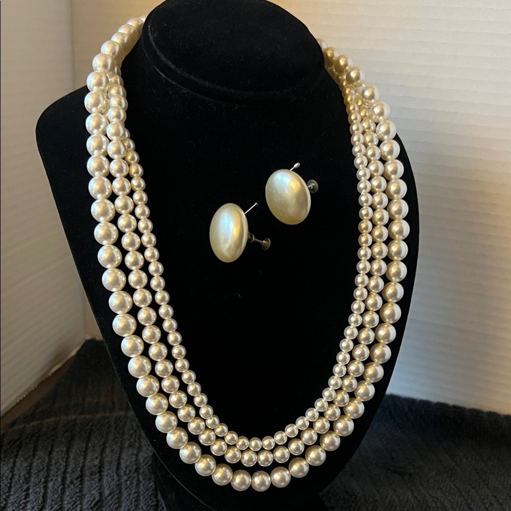 Vintage Pearl Necklace and Clip Earring Set 10-12”Drop